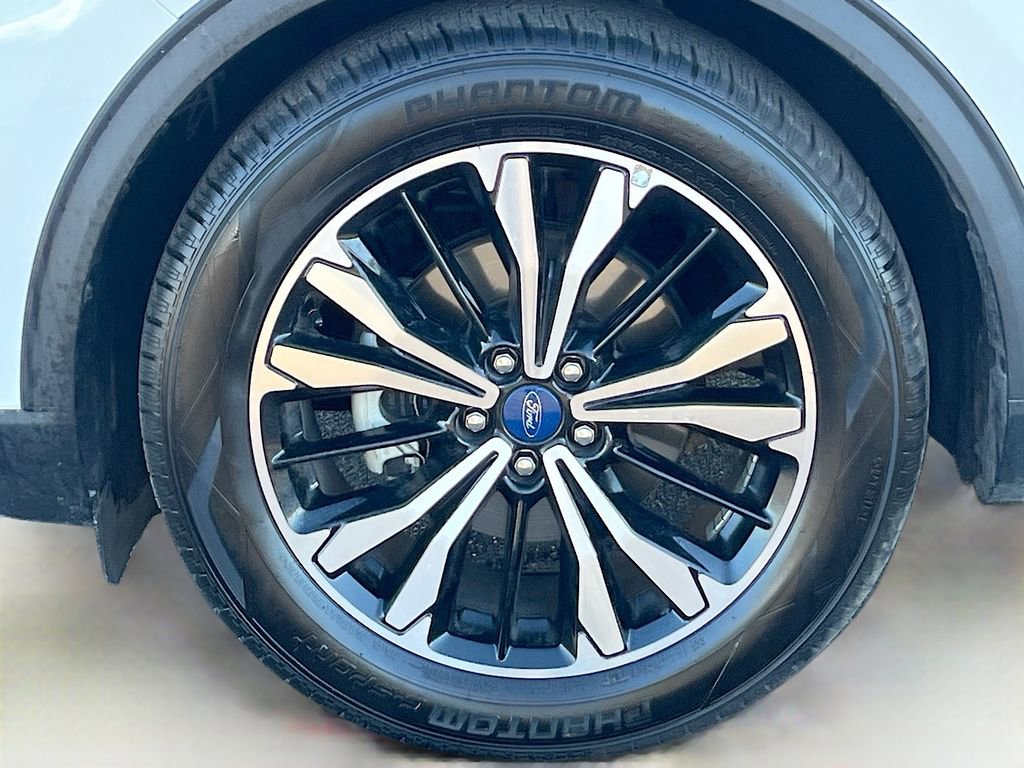 Used 2022 Ford Escape SE w/ SE Sport Appearance Package FWD image 30