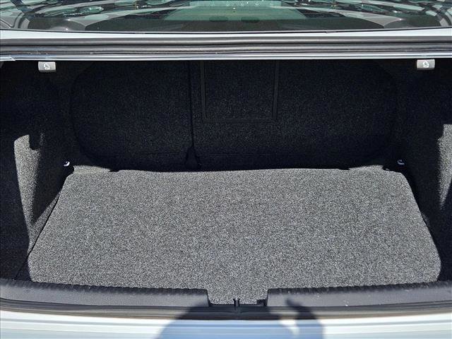 Used 2017 Volkswagen Jetta SE image 4