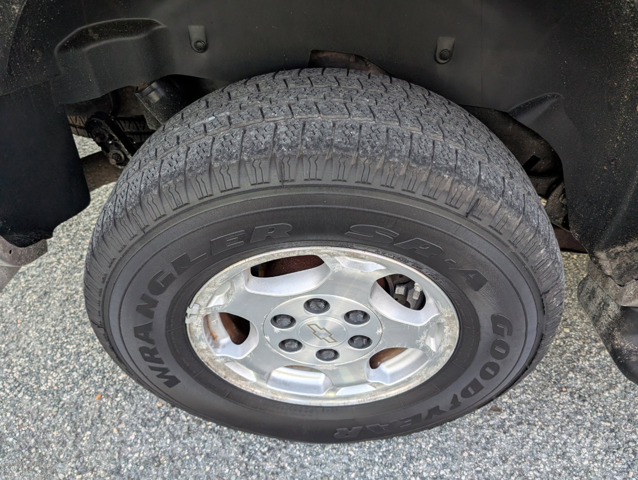 Used 2006 Chevrolet Suburban LS w/ Smart Select Package image 6