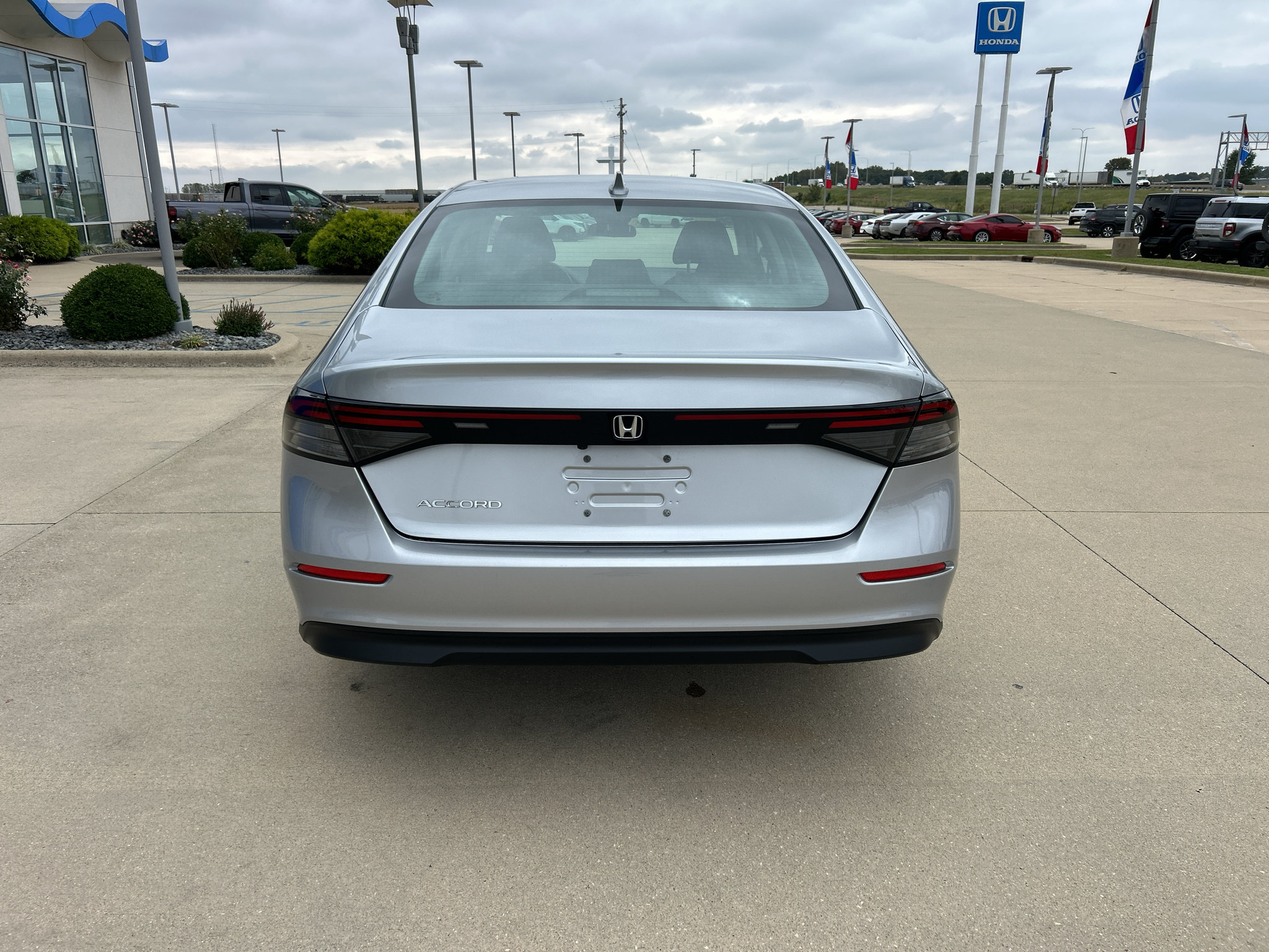Used 2024 Honda Accord EX image 6