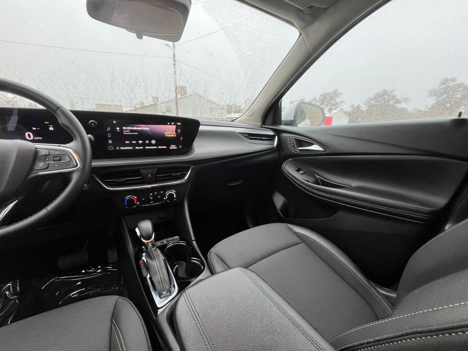 Used 2025 Buick Encore GX Preferred image 33