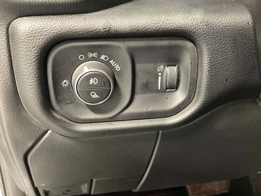 Used 2024 RAM 3500 Big Horn image 31