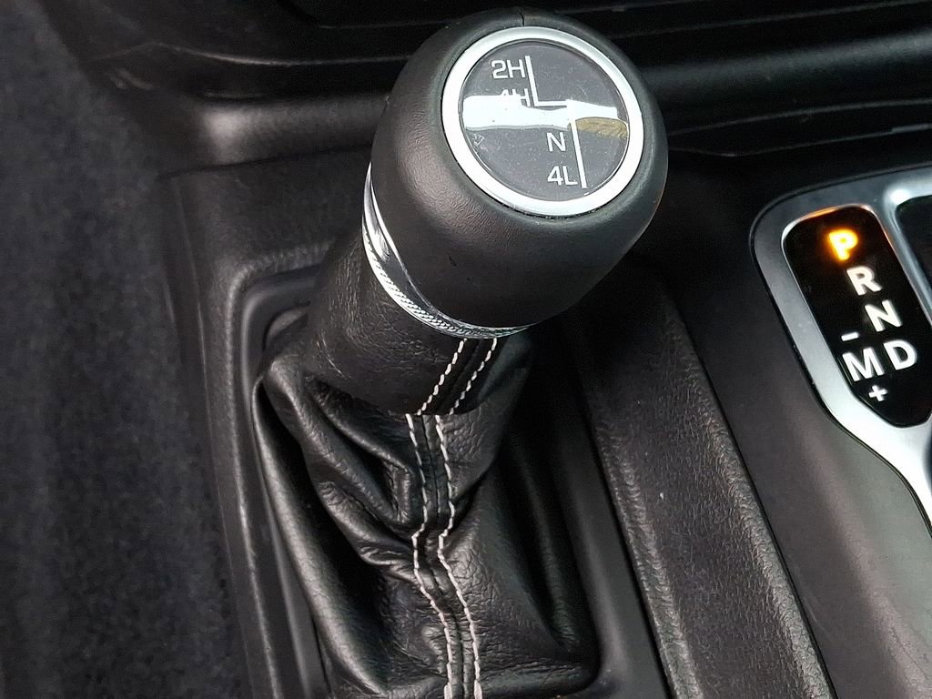 Used 2022 Jeep Gladiator Overland w/ Popular Equipment Package image 24