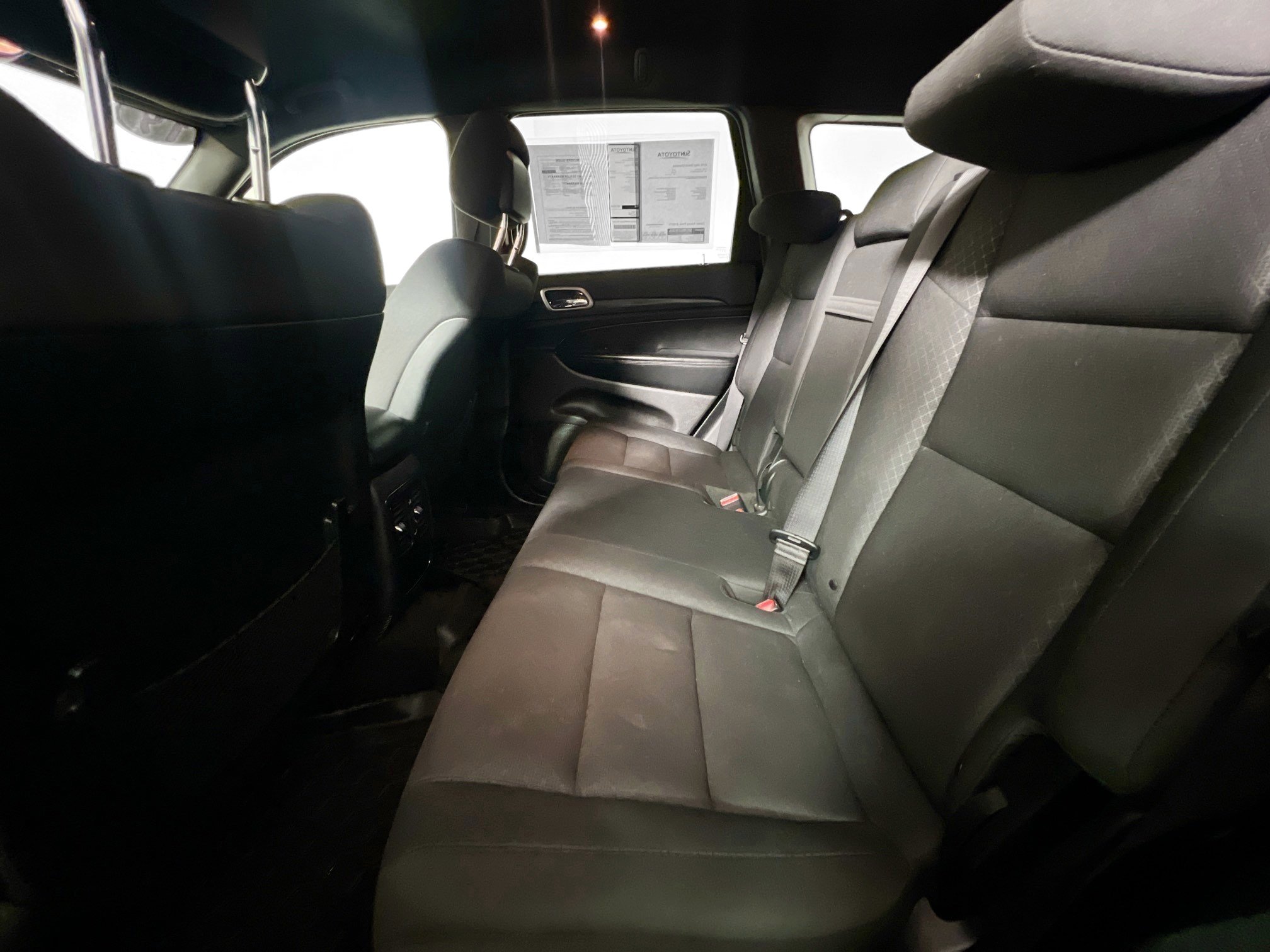 Used 2019 Jeep Grand Cherokee Laredo AWD/4WD image 29
