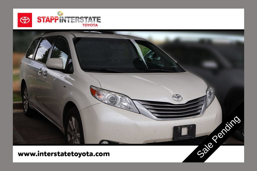 Used 2017 Toyota Sienna XLE Premium AWD/4WD image 1