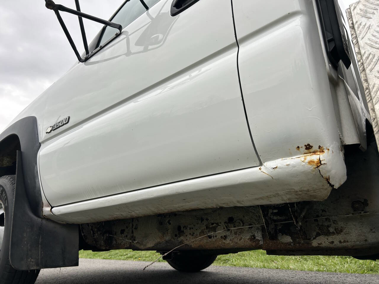 Used 2004 Chevrolet Silverado 3500 2WD Regular Cab image 6