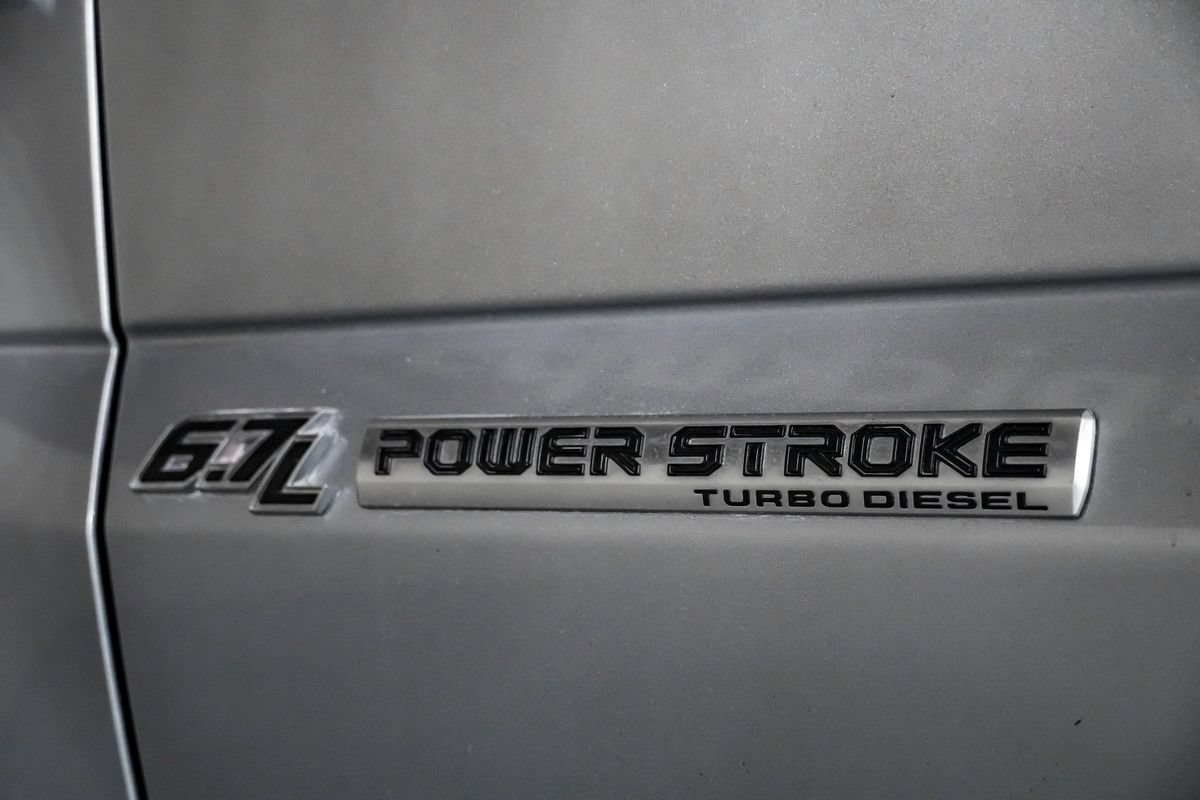 Used 2022 Ford F250 Platinum w/ FX4 Off-Road Package AWD/4WD image 45