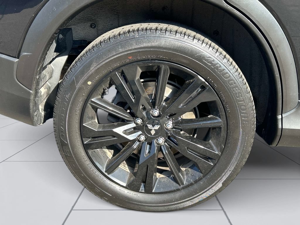 Used 2024 Mitsubishi Eclipse Cross LE AWD/4WD image 14