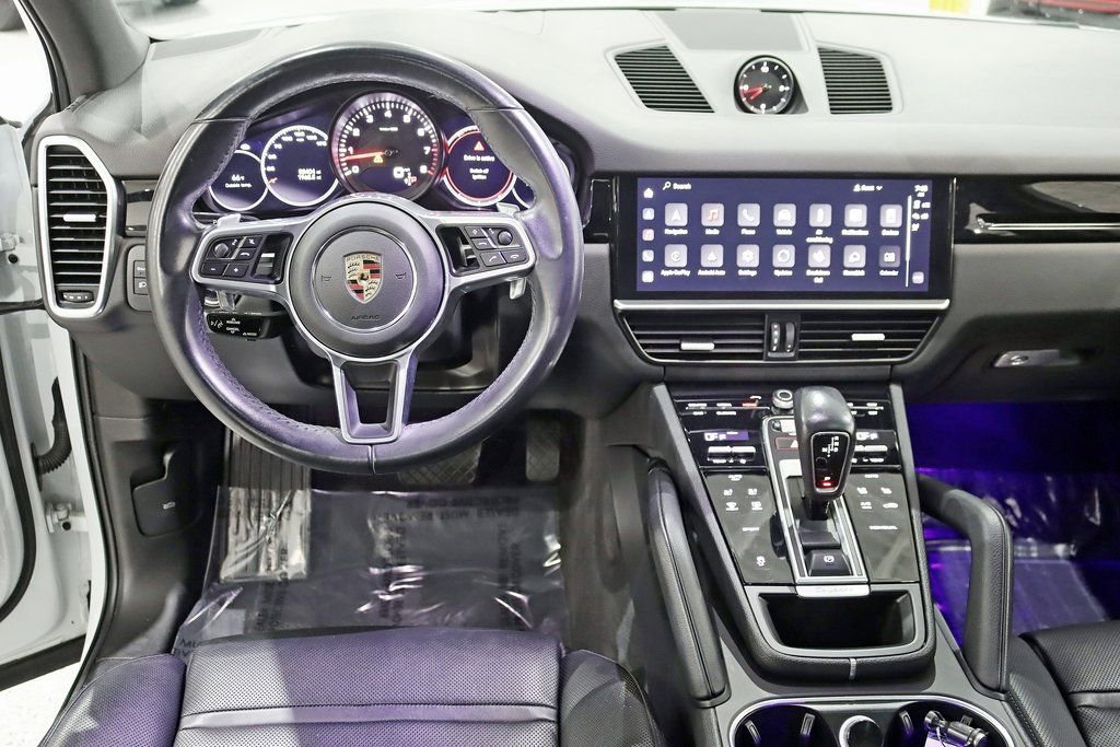 Used 2022 Porsche Cayenne Platinum Edition image 14