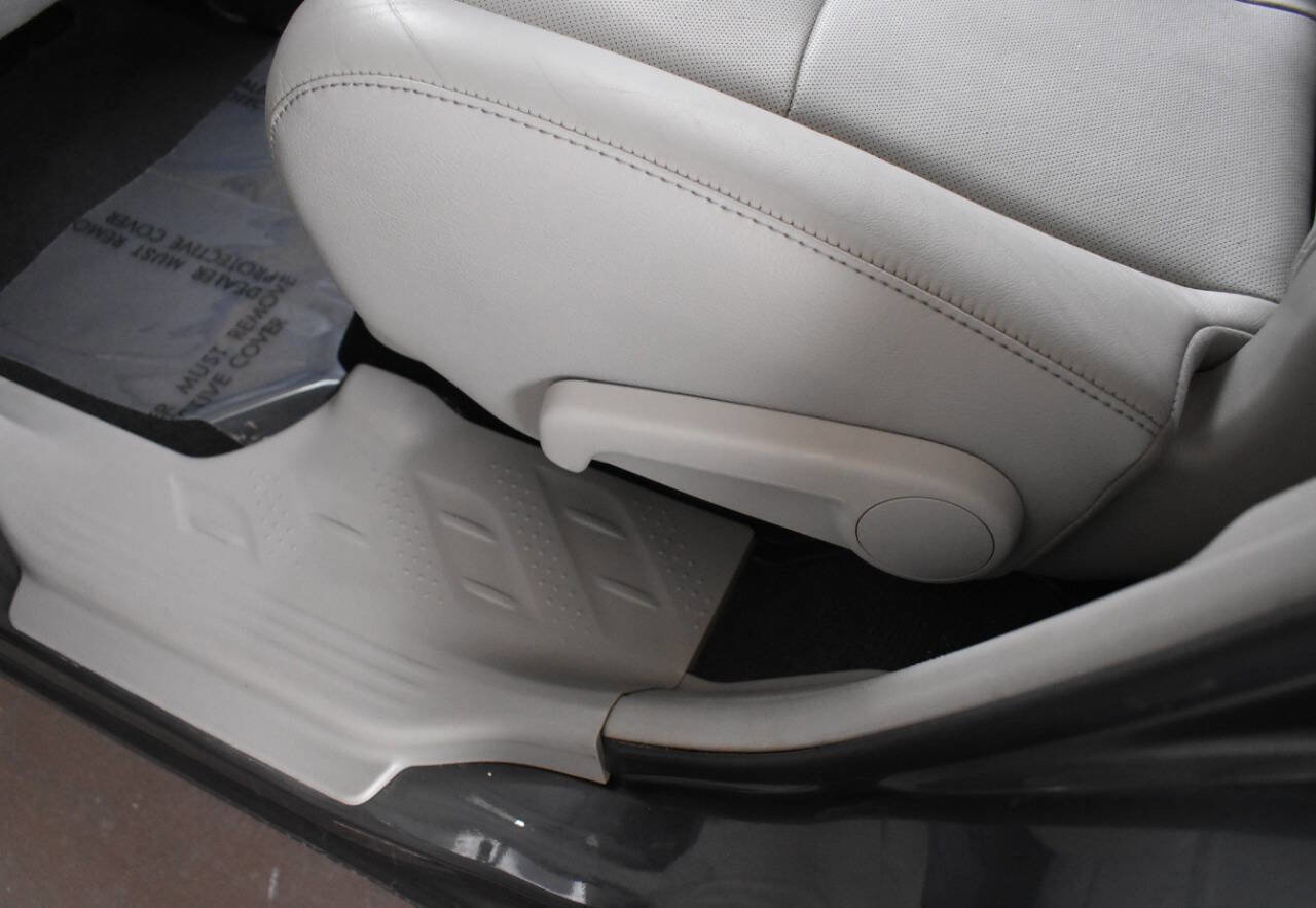 Used 2012 Toyota Highlander Limited image 45