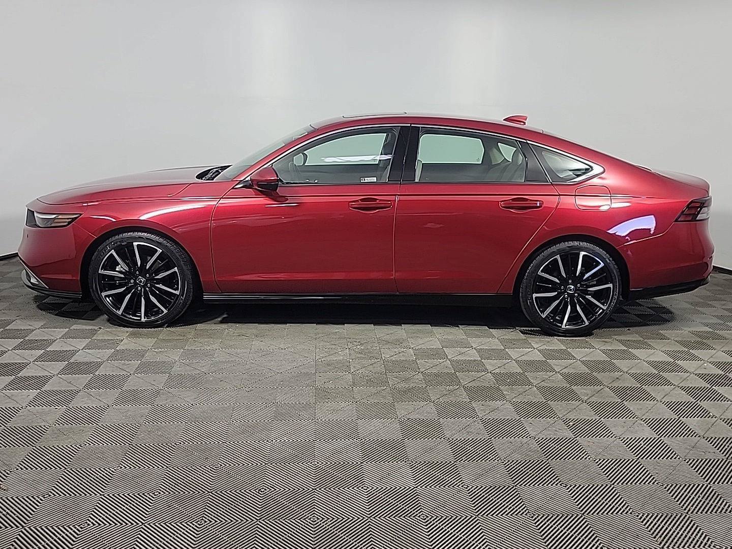Used 2023 Honda Accord Touring image 10