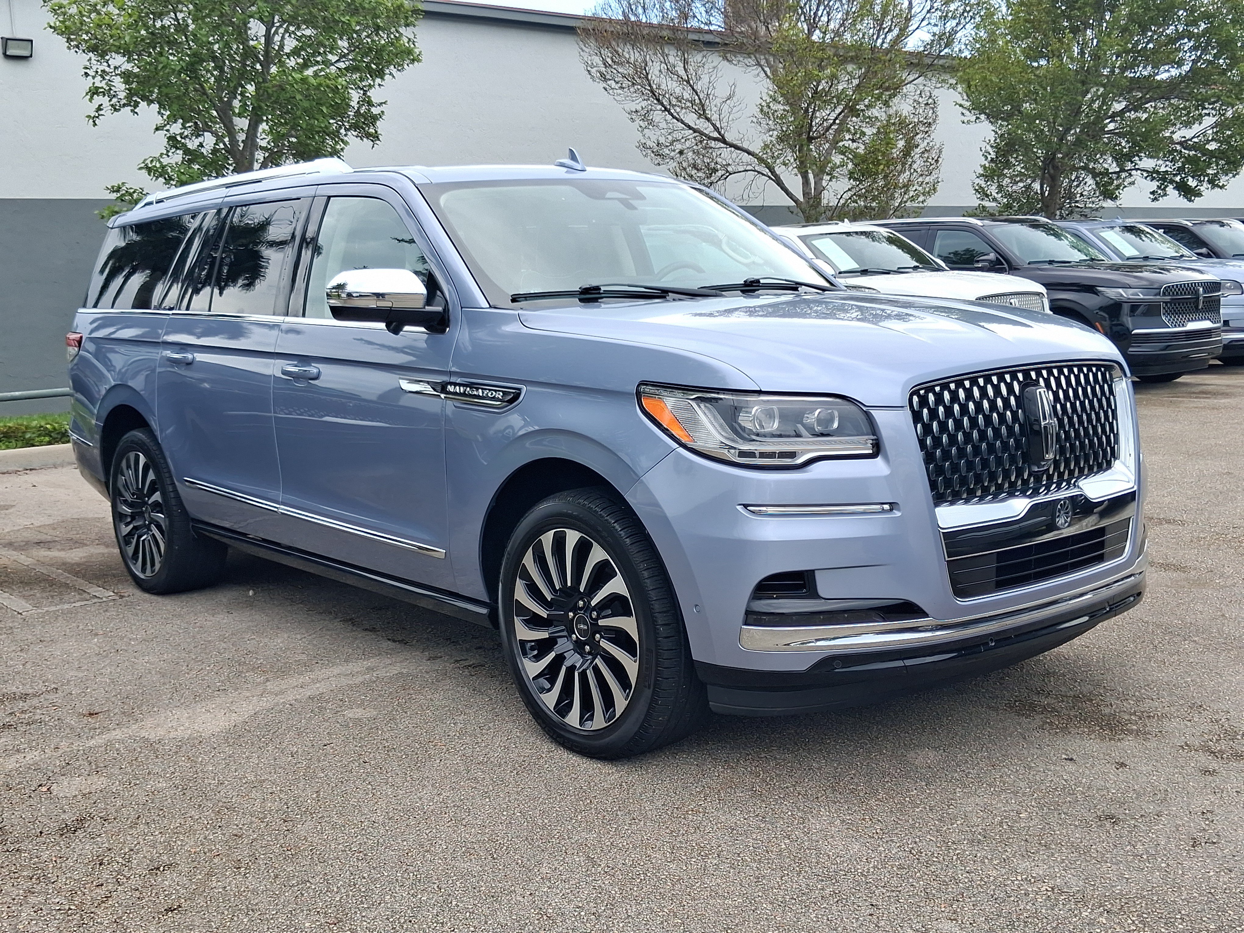 Used 2022 Lincoln Navigator L Black Label AWD/4WD image 21