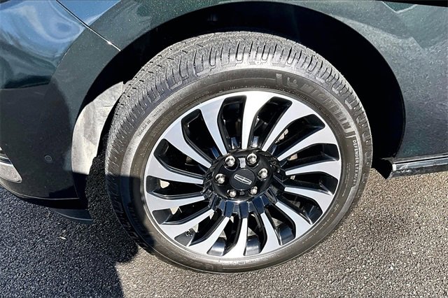 Used 2023 Lincoln Navigator L Black Label image 8