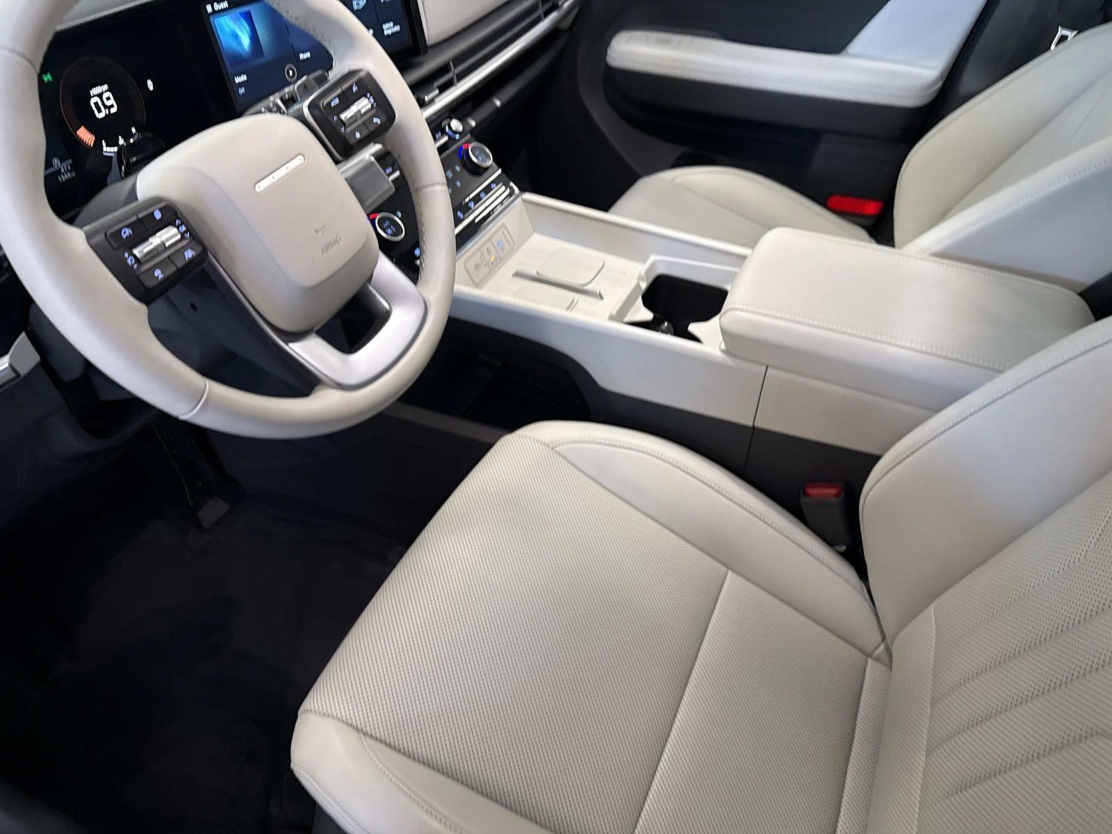 Certified 2025 Hyundai Santa Fe SEL image 22