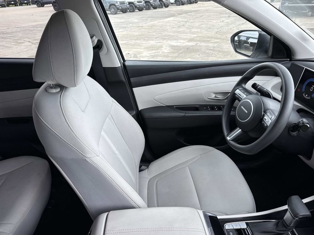 Used 2025 Hyundai Tucson SEL FWD image 22