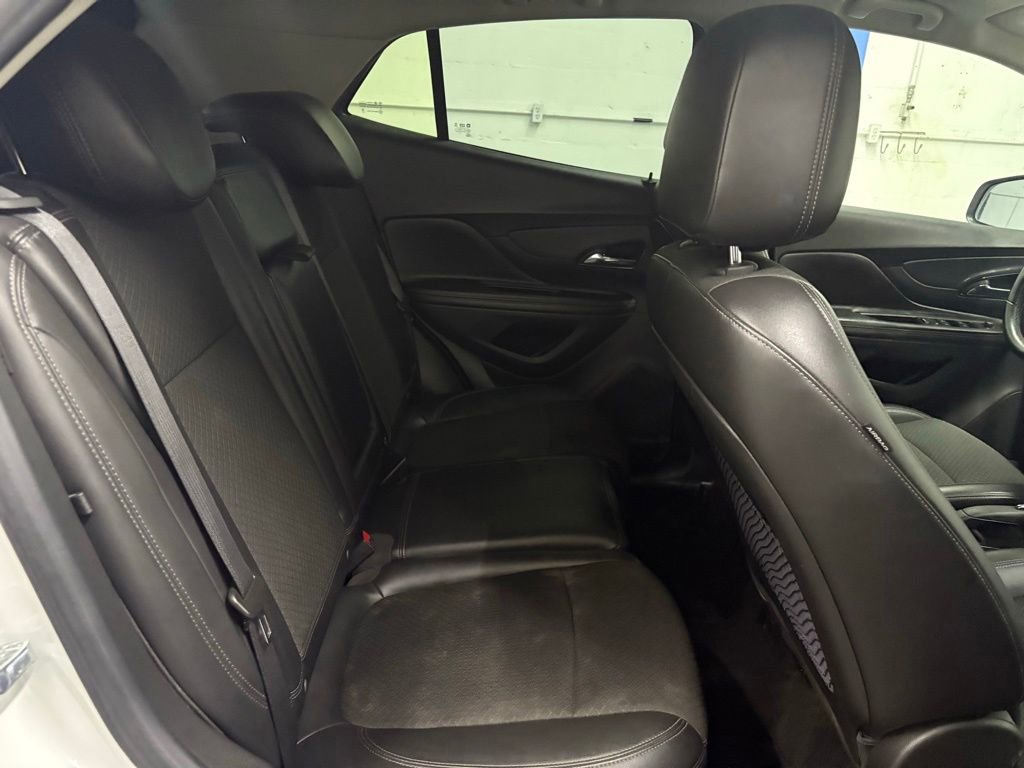 Used 2021 Buick Encore Preferred AWD/4WD image 15