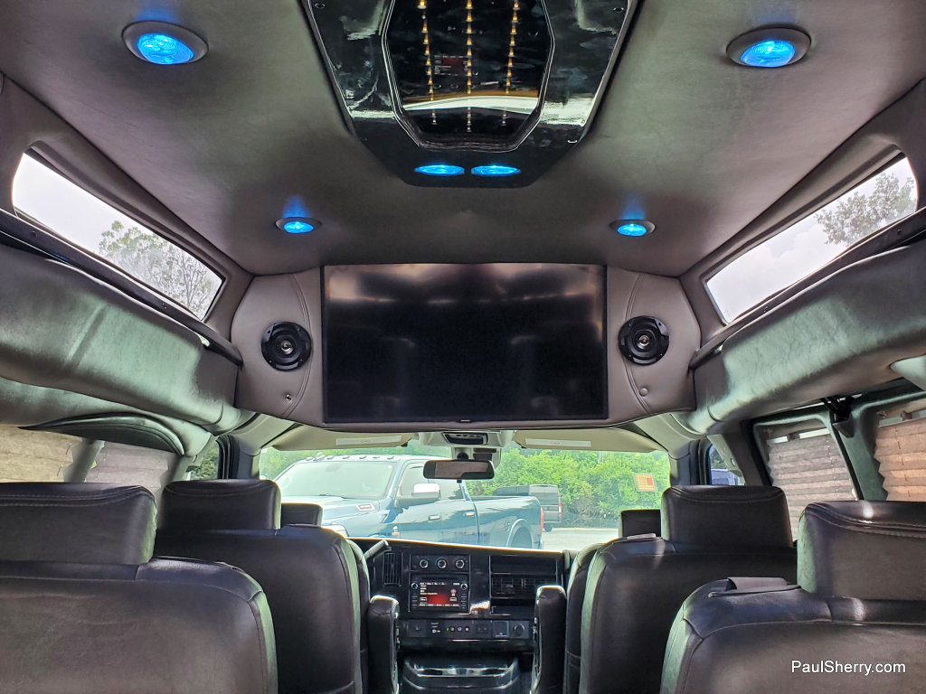 Used 2020 GMC Savana 2500 Extended w/ Enhanced Convenience Package RWD image 7