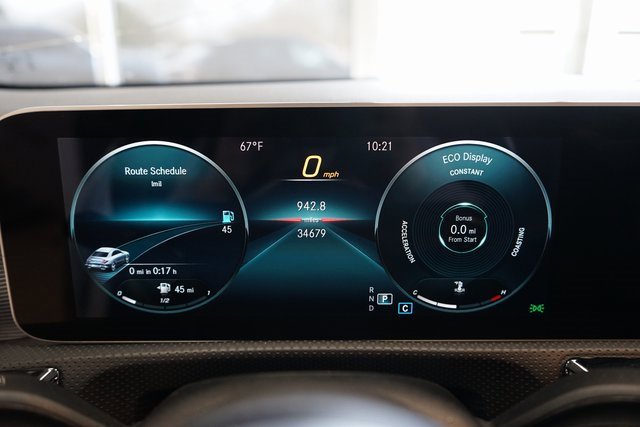 Used 2020 Mercedes-Benz CLA 250 4MATIC image 37