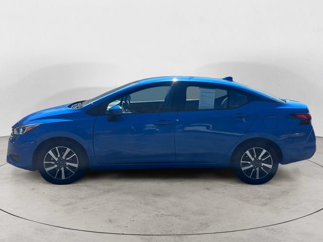 Used 2024 Nissan Versa SV FWD image 2