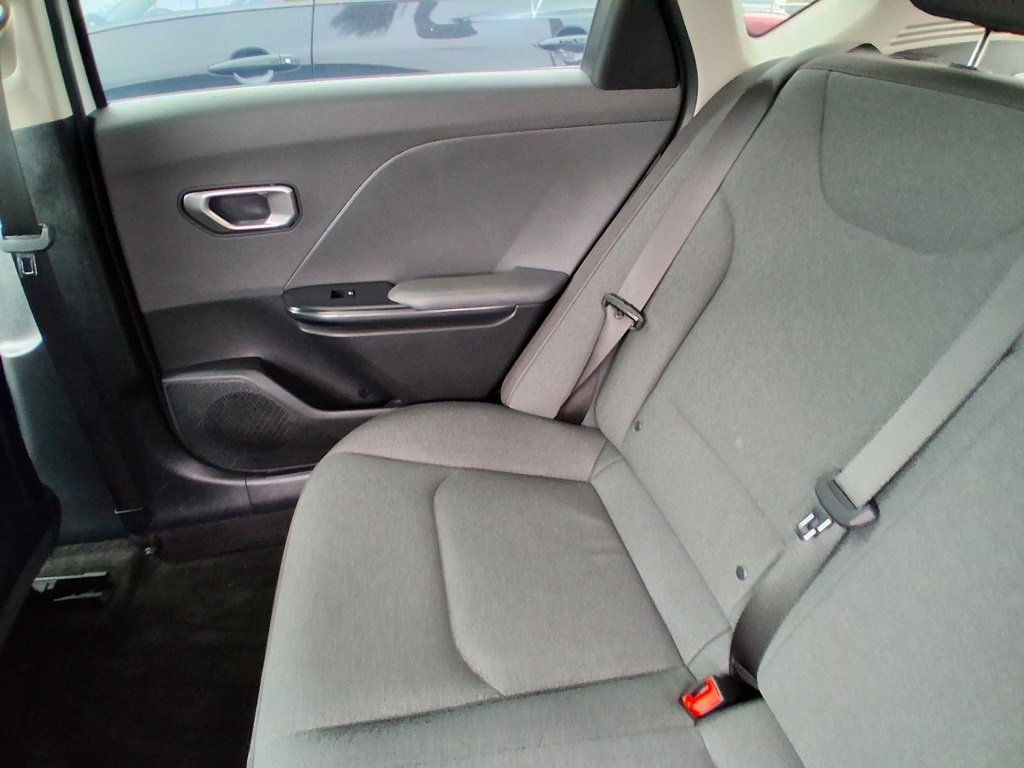 Used 2025 Kia K4 LXS image 20