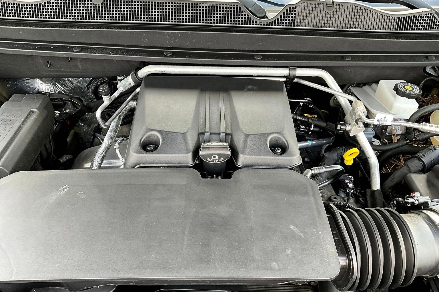 Used 2024 Chevrolet Colorado ZR2 w/ Technology Package image 31