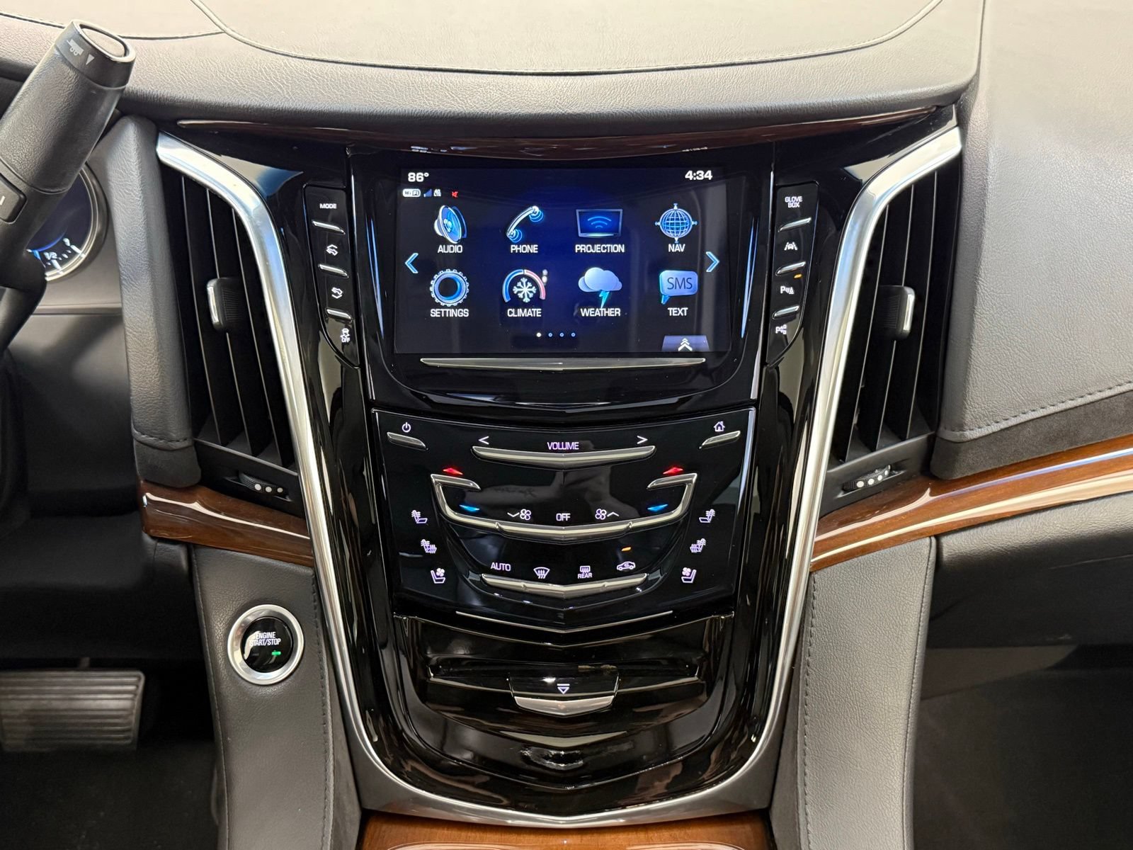 Used 2019 Cadillac Escalade ESV Luxury AWD/4WD image 30