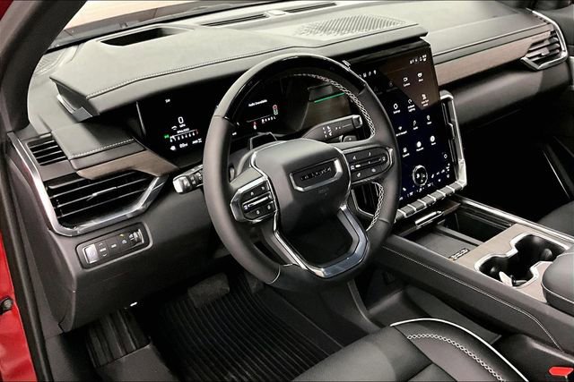 Used 2025 GMC Acadia Denali w/ Super Cruise Package image 14