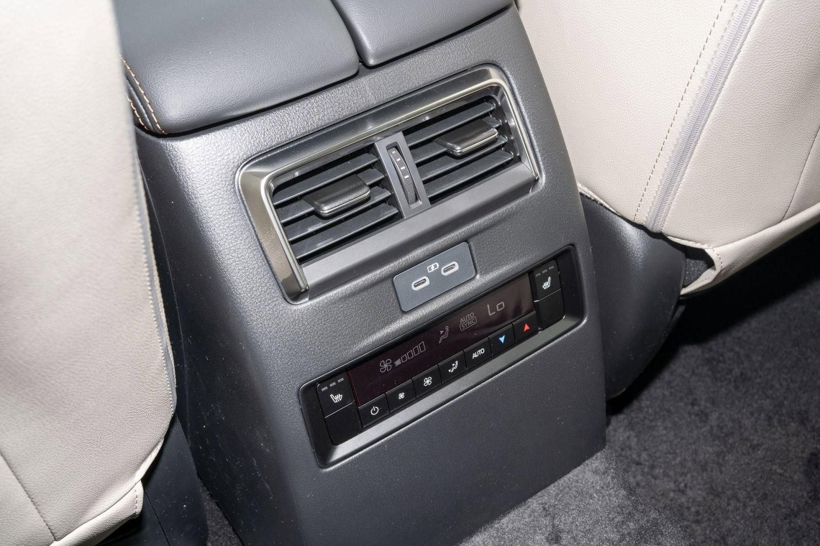 New 2026 MAZDA CX-90 3.3 Turbo w/ Premium Sport Pkg image 18