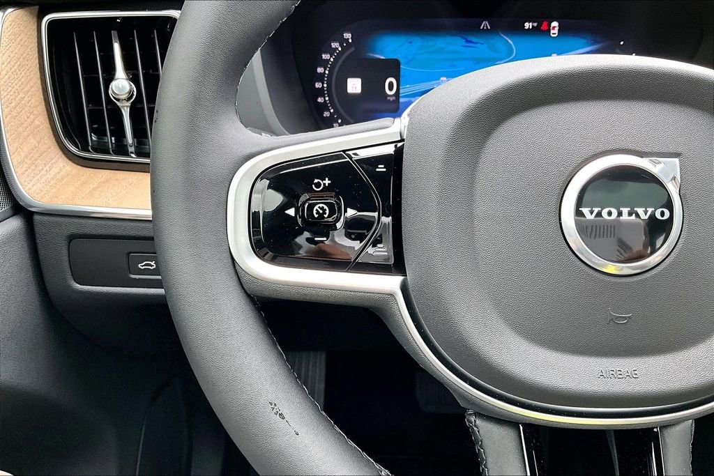 New 2026 Volvo XC60 T8 Plus w/ Protection Package Premier AWD/4WD image 24