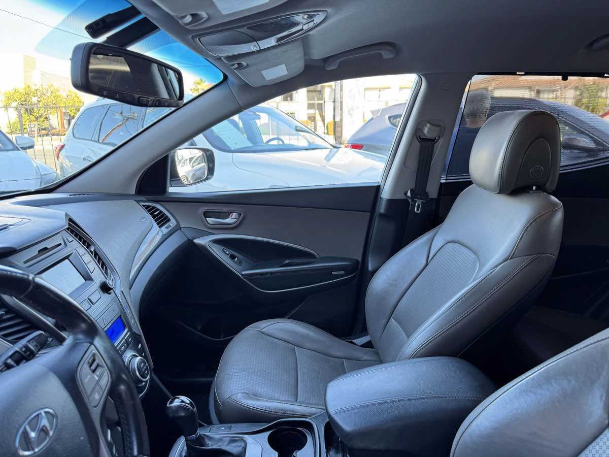 Used 2014 Hyundai Santa Fe Sport 2.0T FWD image 32