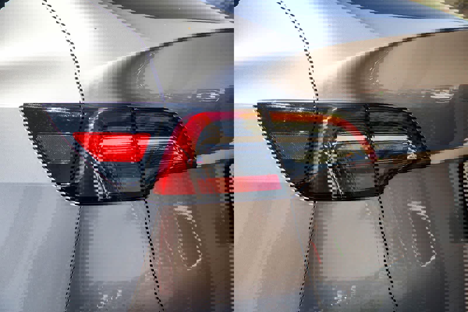 Used 2024 Tesla Model Y Long Range image 7