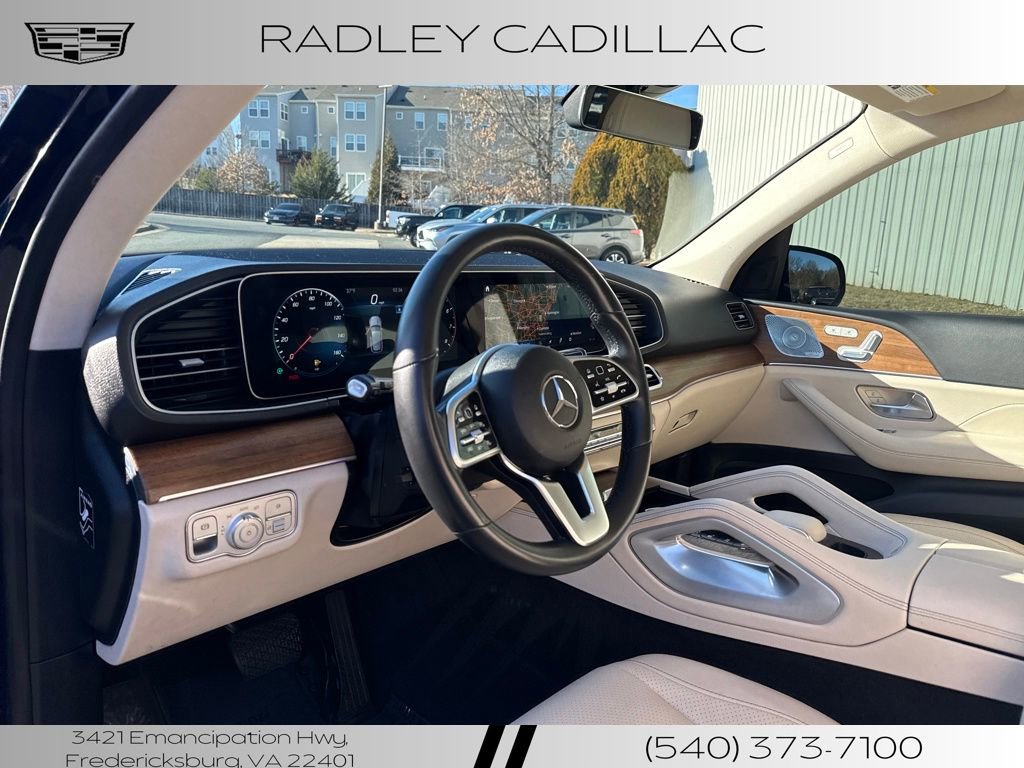 Used 2022 Mercedes-Benz GLE 350 4MATIC w/ AMG Line Exterior image 6