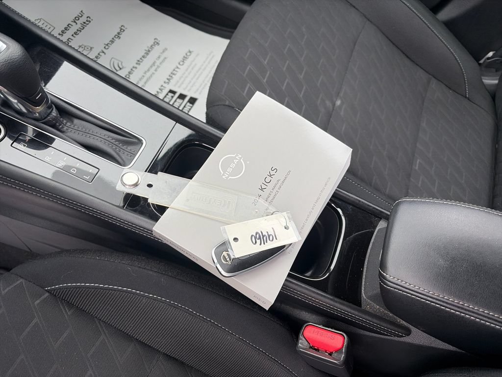 Used 2024 Nissan Kicks SV FWD image 9