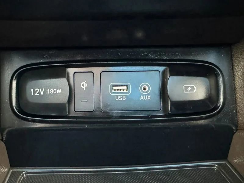 Used 2019 Hyundai Santa Fe FWD image 38