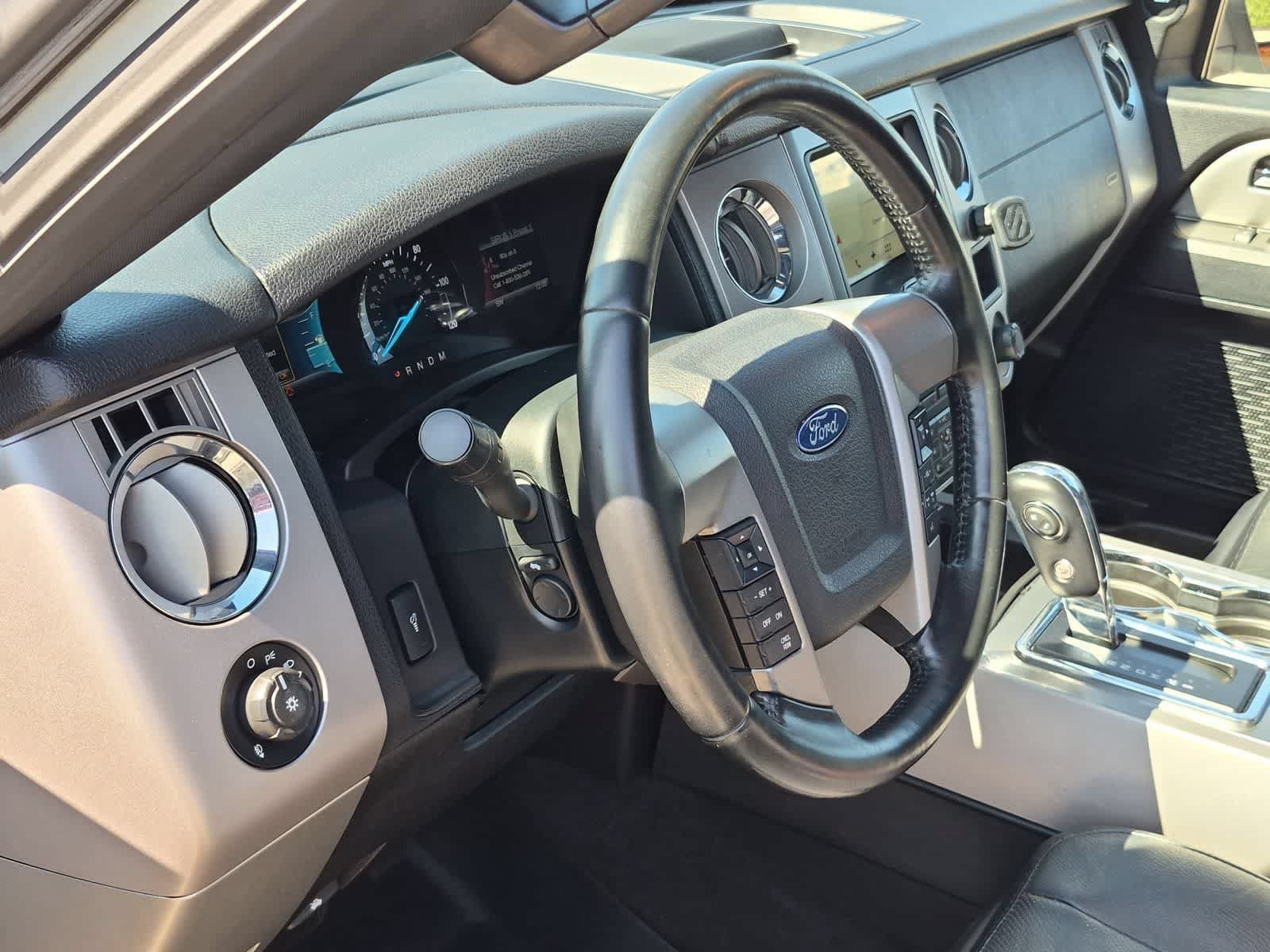 Used 2017 Ford Expedition Limited w/ Limited Appearance Package AWD/4WD image 10