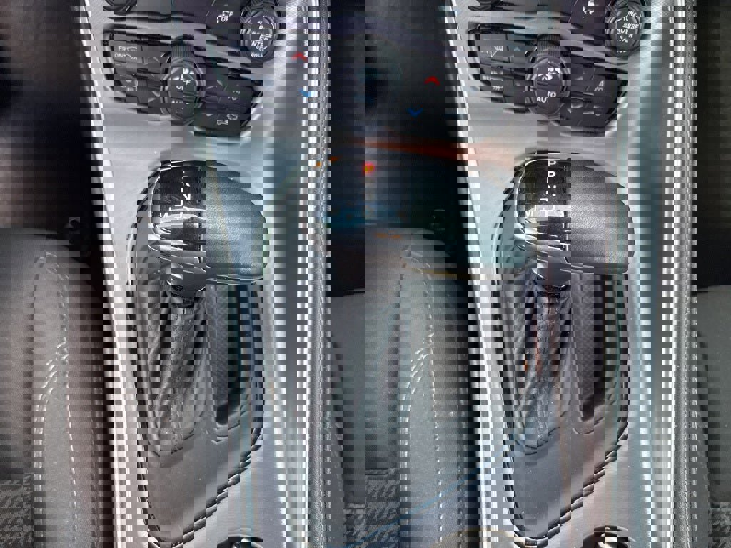 Used 2021 Dodge Challenger SXT image 13