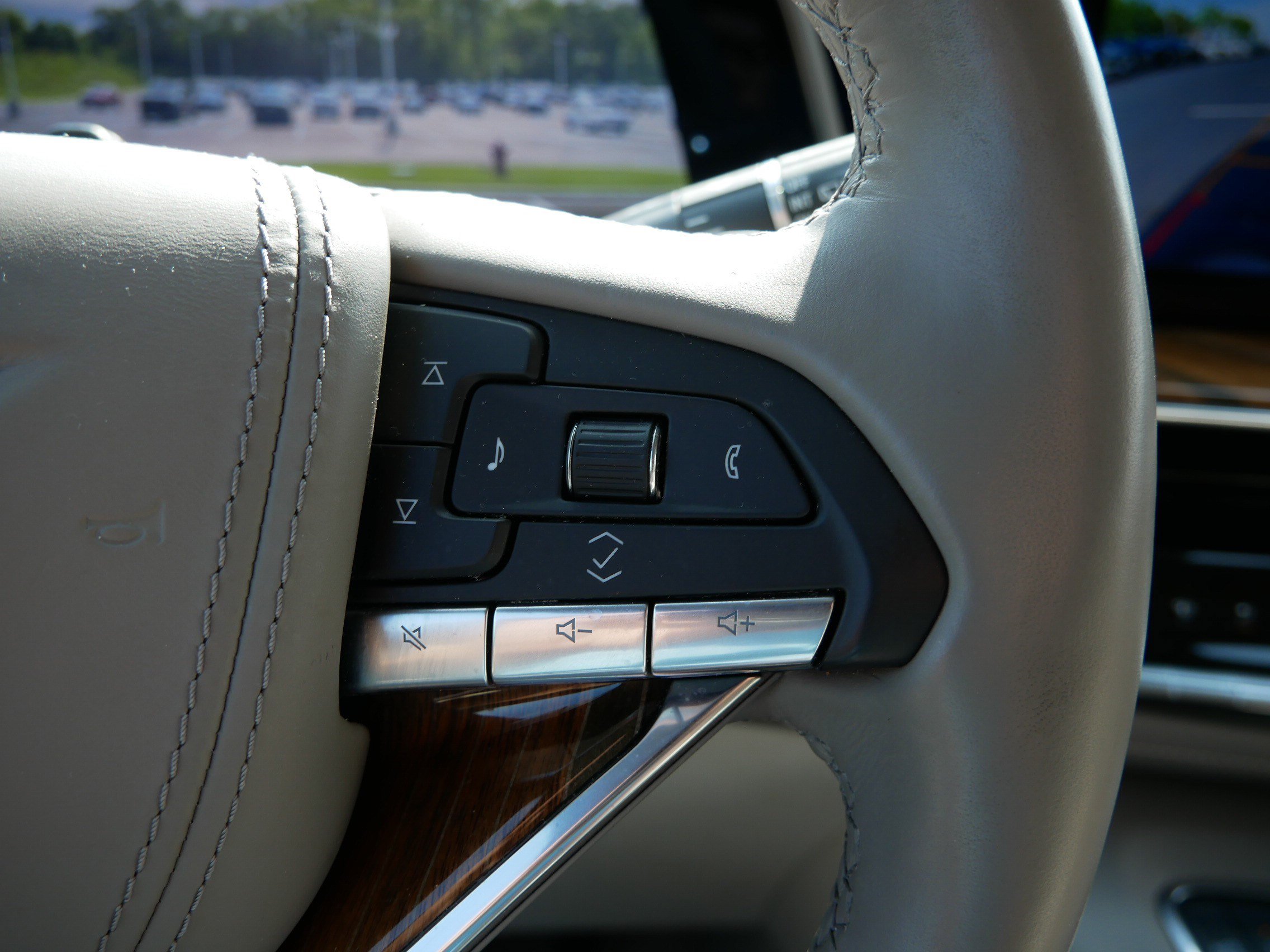 Certified 2024 Cadillac Escalade Sport Platinum w/ LPO, ONYX Package AWD/4WD image 30