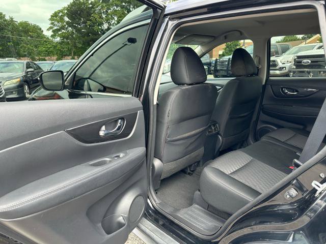 Used 2019 Nissan Rogue SV image 13