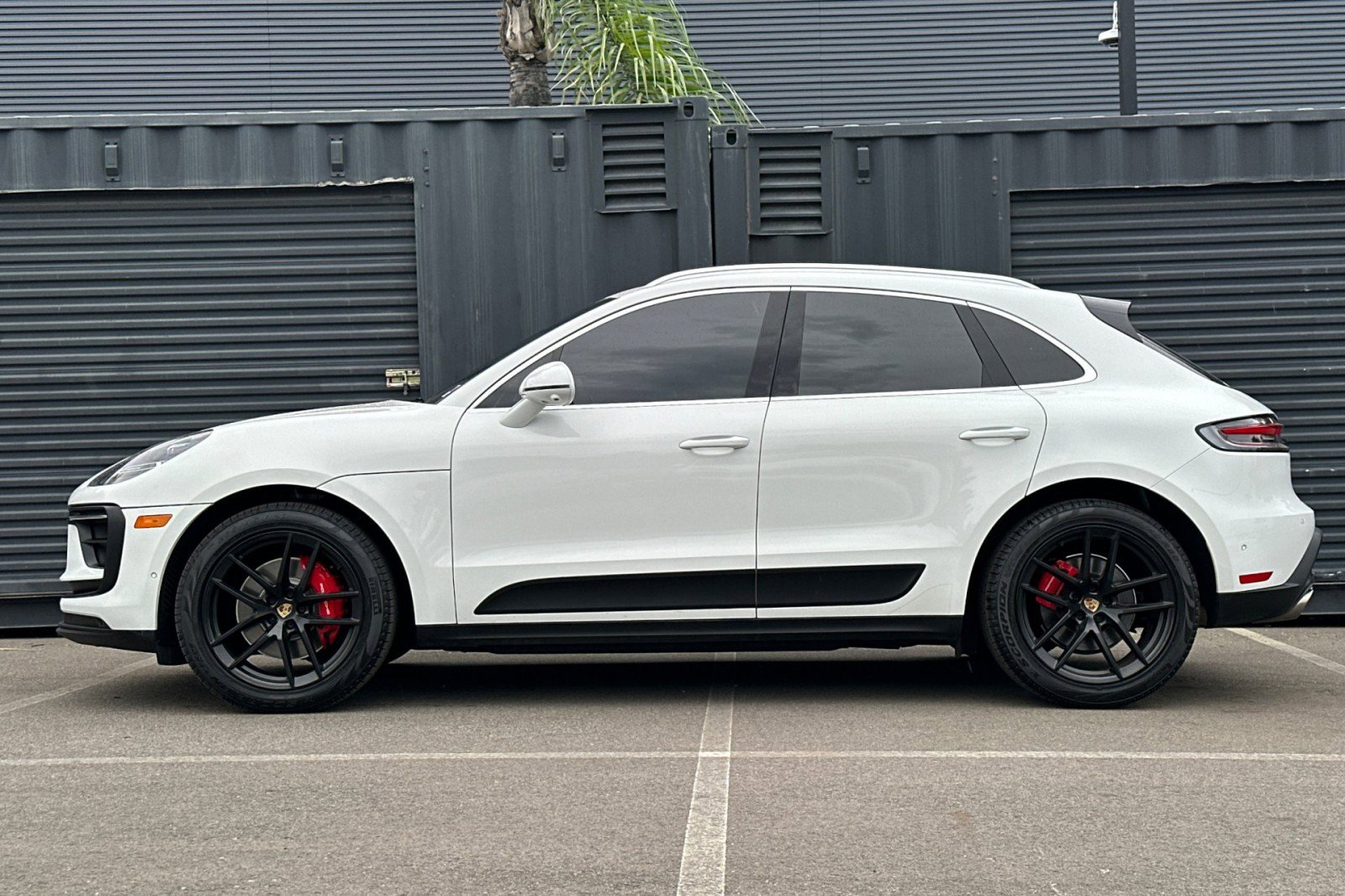 Used 2023 Porsche Macan S image 2