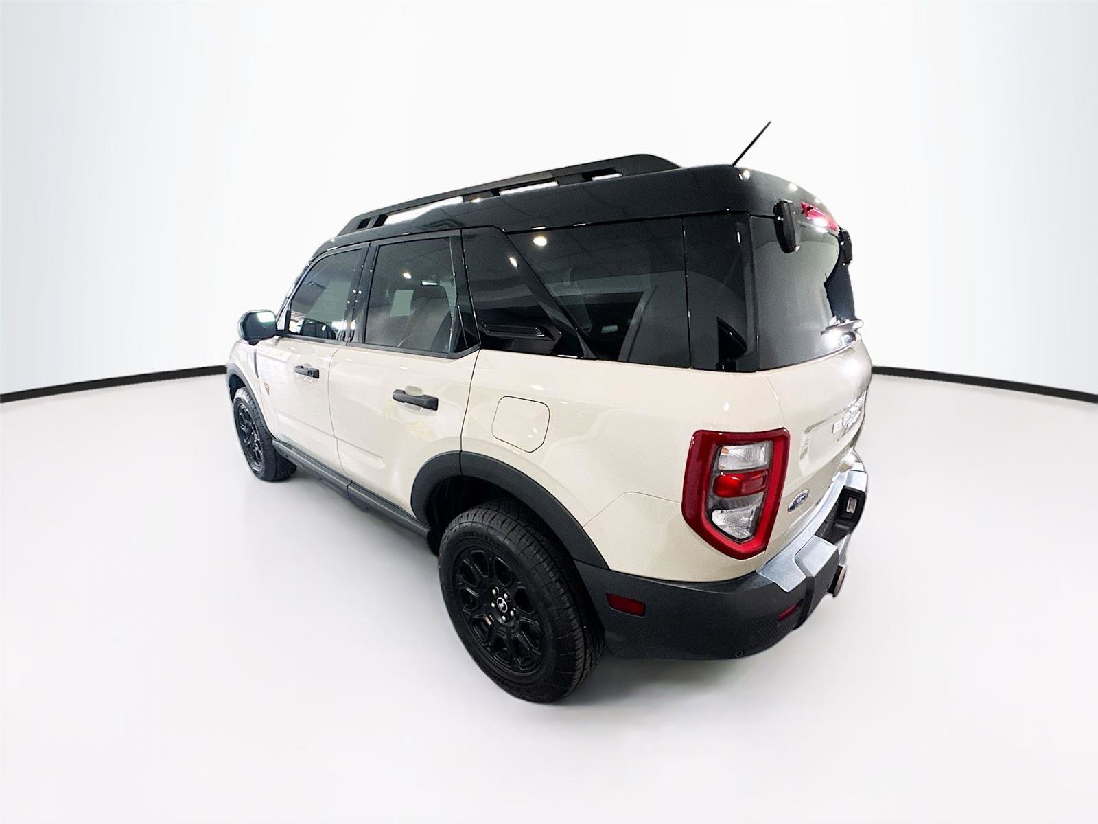 Used 2025 Ford Bronco Sport Badlands w/ Badlands Tech Package AWD/4WD image 3