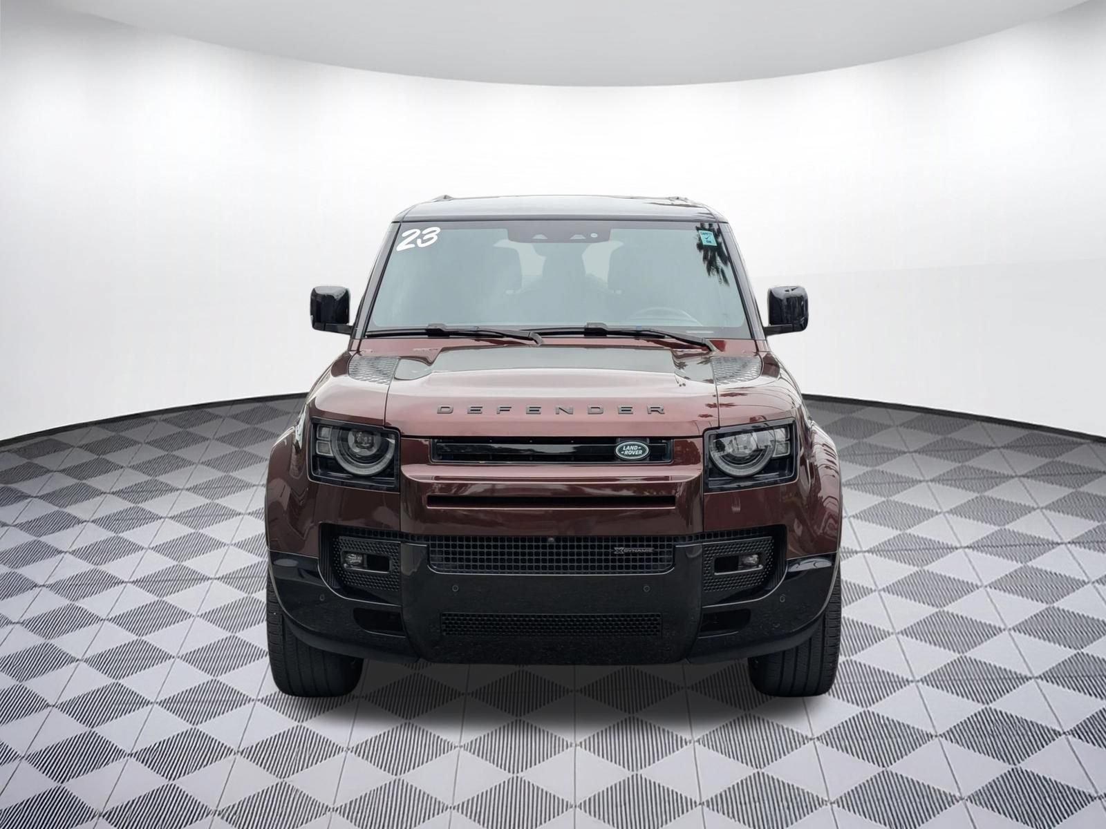 Used 2023 Land Rover Defender 130 X-Dynamic SE AWD/4WD image 8