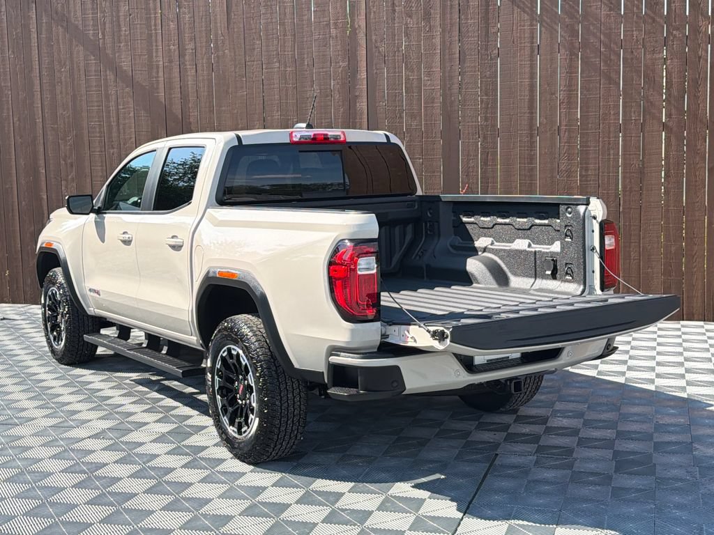 Used 2026 GMC Canyon AT4 AWD/4WD image 17