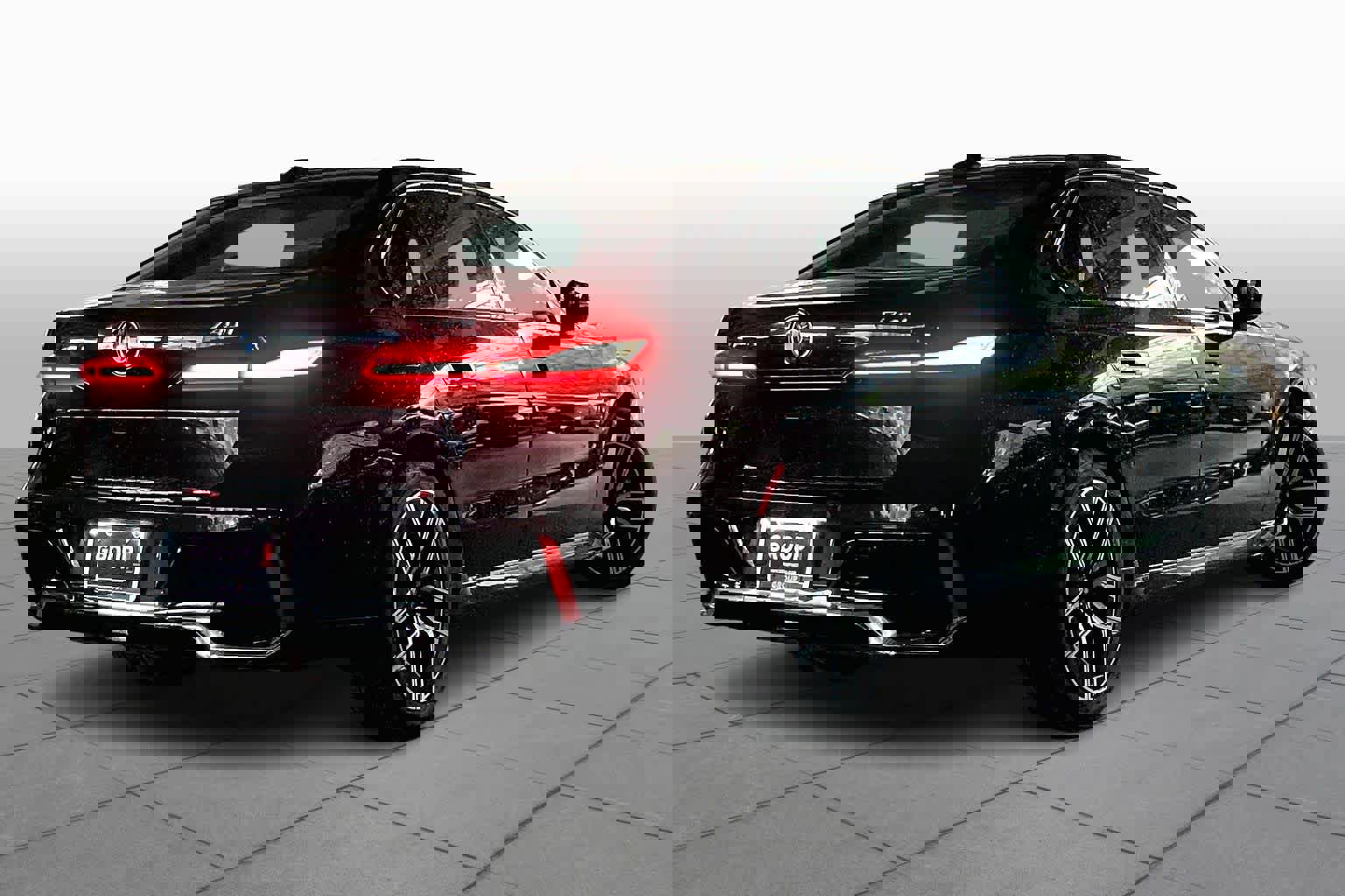 Used 2025 BMW 740i image 12