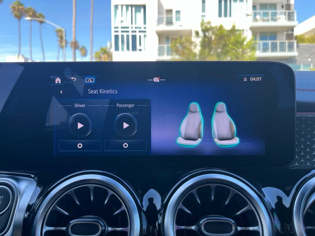 Used 2024 Mercedes-Benz EQB 250+ image 23