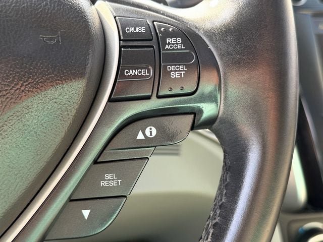 Used 2017 Acura ILX FWD image 29