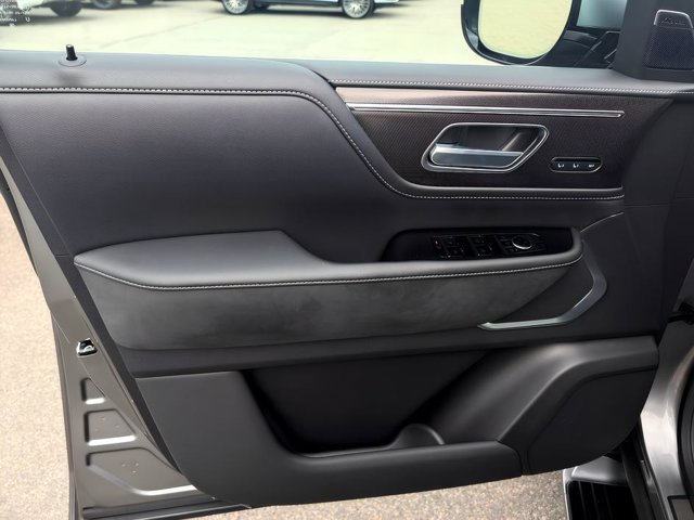 Certified 2026 INFINITI QX80 Luxe AWD/4WD image 9