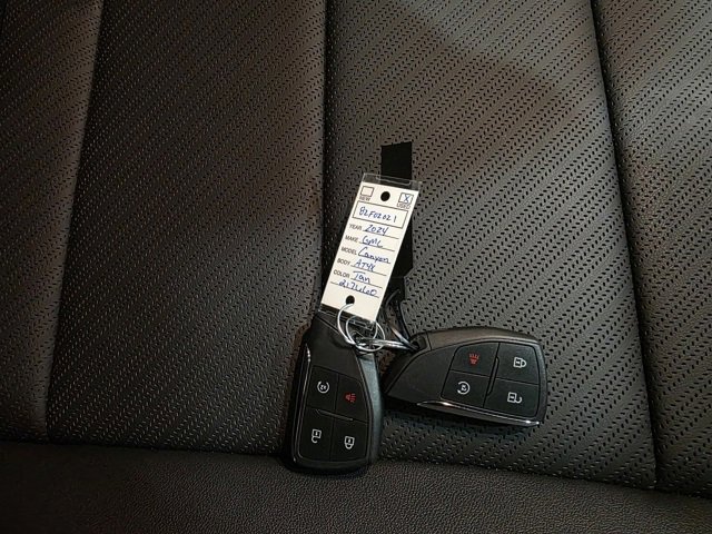 Used 2024 GMC Canyon AT4X image 9