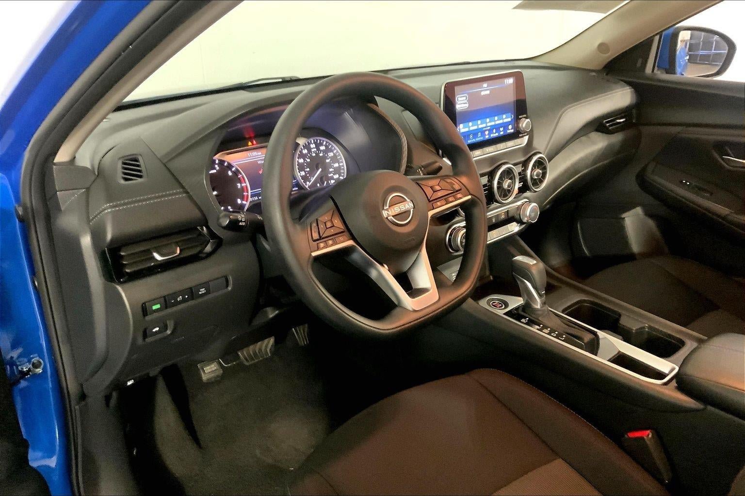 Used 2025 Nissan Sentra SV FWD image 15
