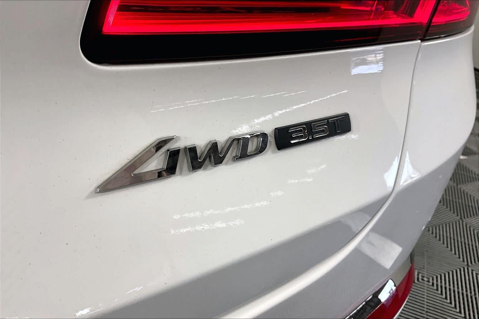 Used 2025 Genesis GV80 3.5T Prestige AWD/4WD image 10