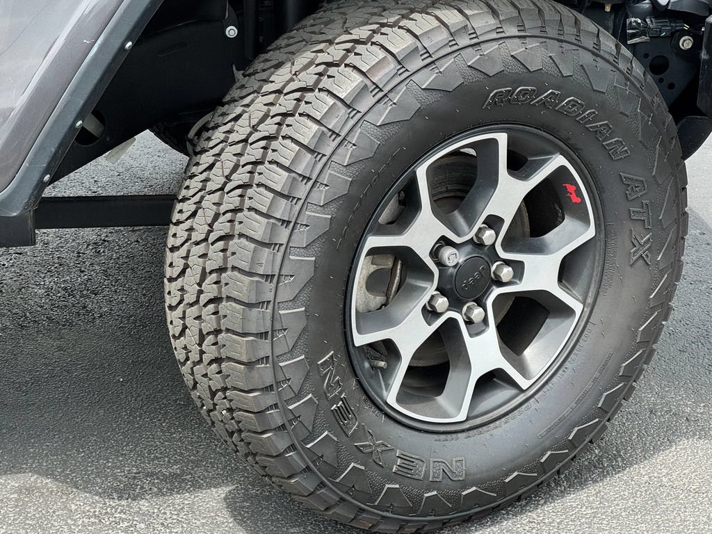 Used 2022 Jeep Wrangler Unlimited Rubicon w/ Cold Weather Group AWD/4WD image 9